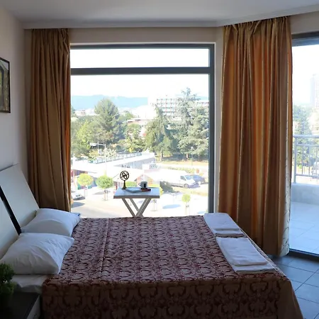 Persani Hotel-free Parking Hotel 2*