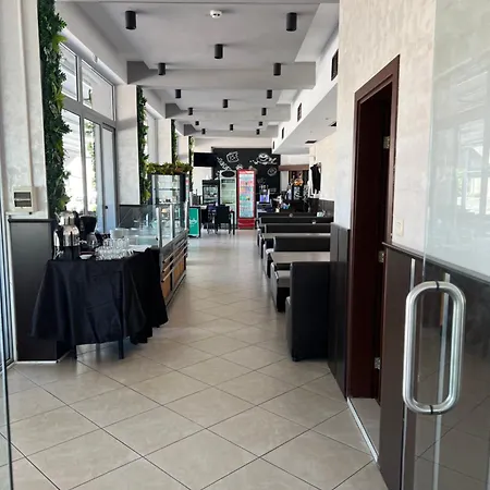 Hotel Persani Hotel-free Parking