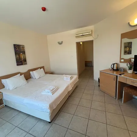 Hotel Persani Hotel-free Parking 2*