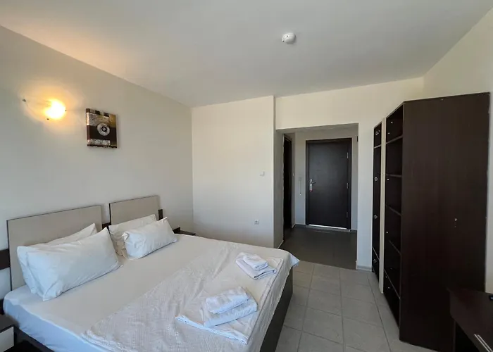 Persani サニービーチ