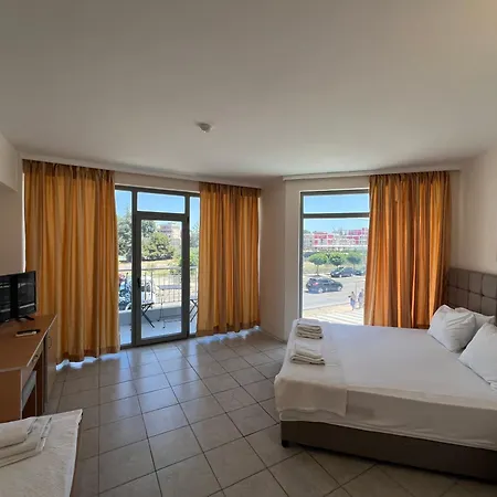 Persani Hotel-free Parking Hotel 2*
