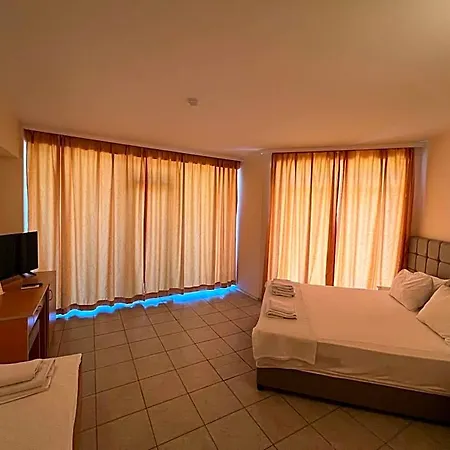 Persani Sunny Hotell