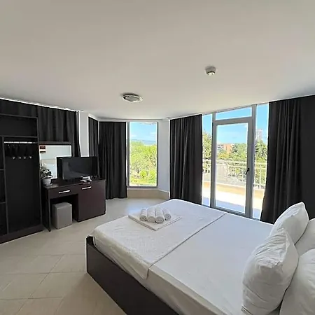 Hotell Persani Sunny 2*