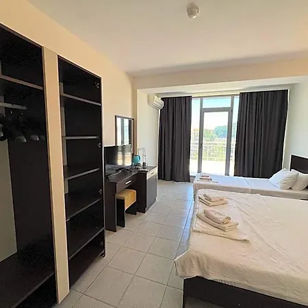 Persani Sunny Hotell