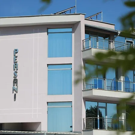 Hotel Persani Hotel-free Parking