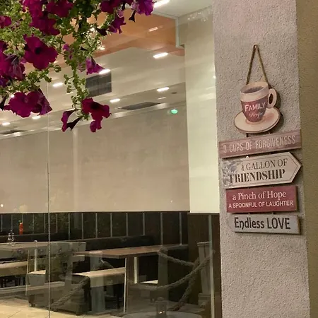 Persani Hotel Sluneční pobřeží