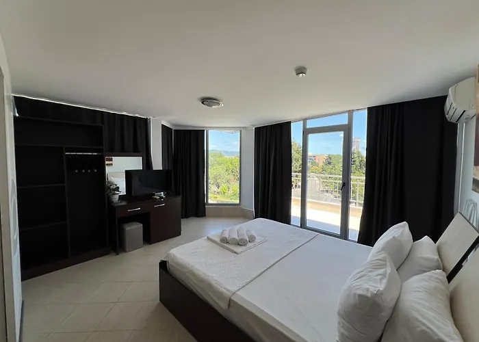 Hotell Persani Slăntjev Brjag