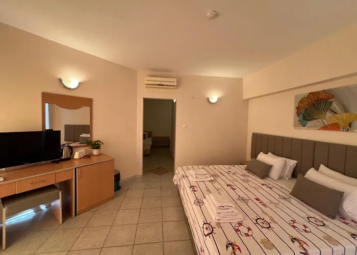 Persani Hotell Slăntjev Brjag