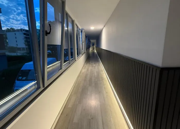 Persani Hotell Slăntjev Brjag