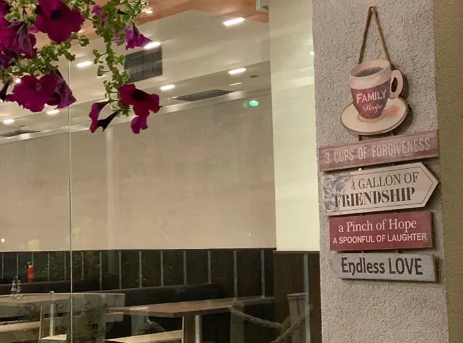 Persani Hotell Slăntjev Brjag